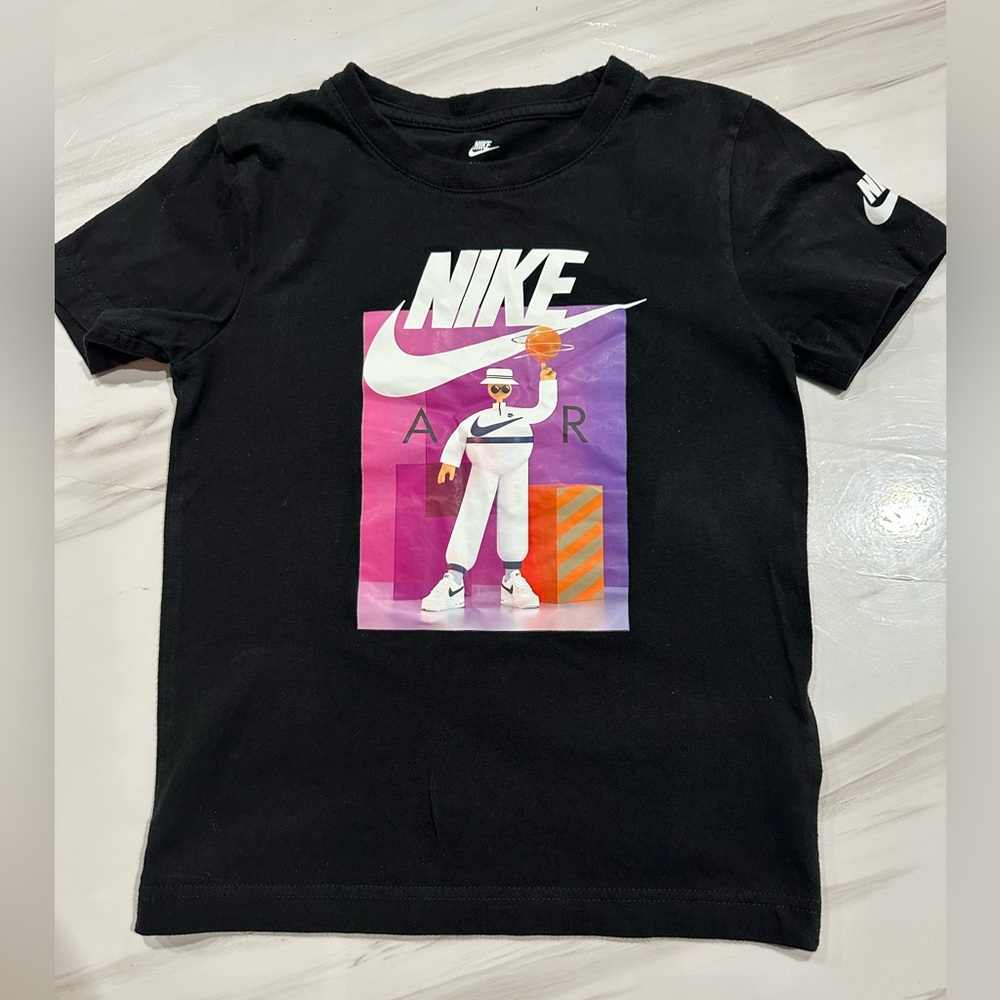 Kids Nike tee shirt